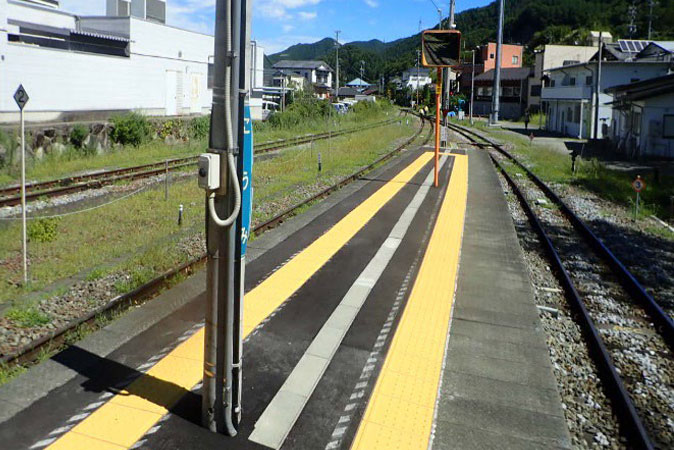 小海線 小海駅ホーム改良 工事後